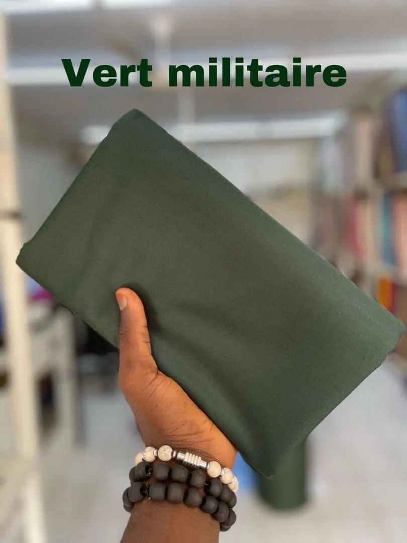 Tissu uni – Vert militaire