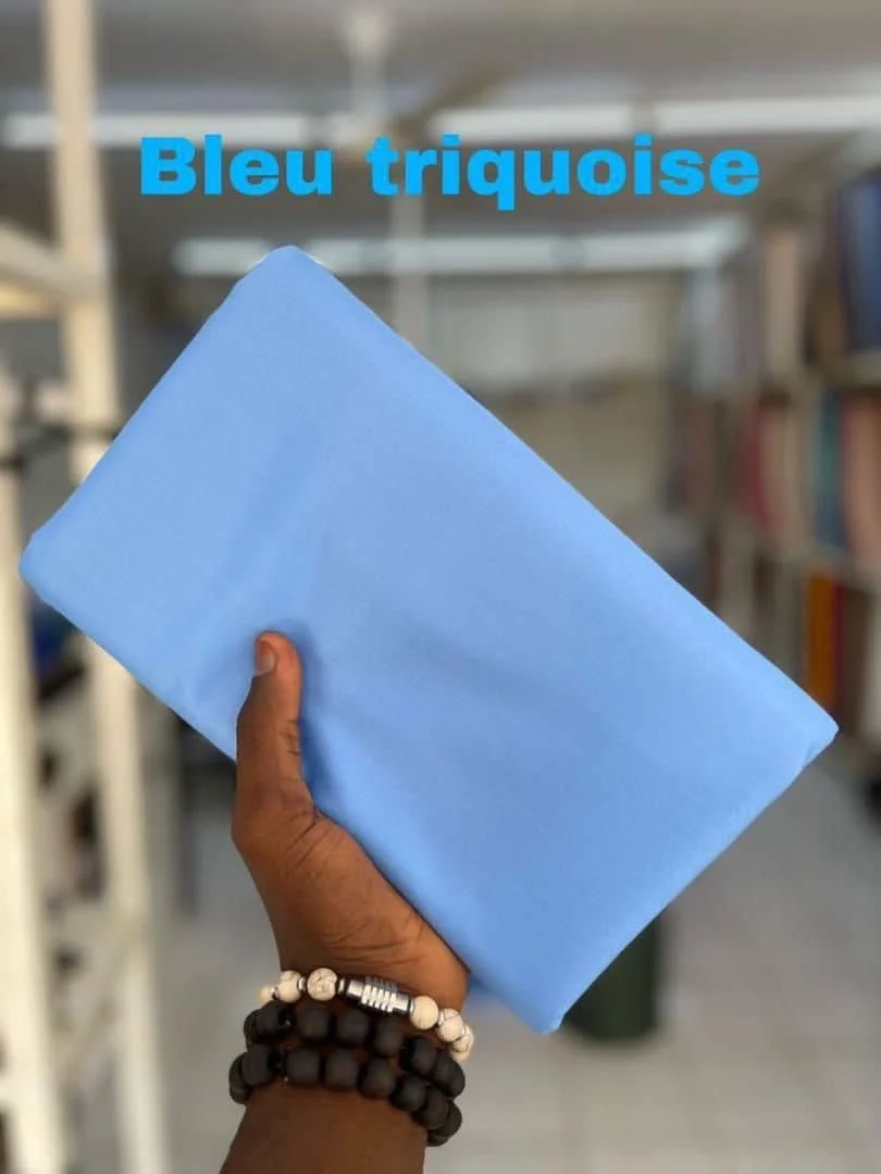 Tissu uni – Bleu turquoise