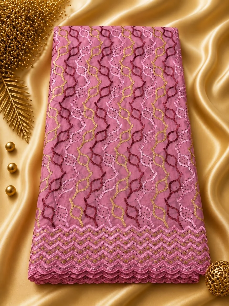 Brodé géométrique – Rose